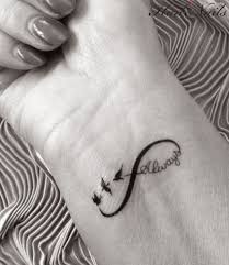 Tatuagem Do Infinito Com Nome Dicas Significado E 16 Ideias Tatuagens Para Mulheres Pequenas Mulheres Tatuadas Tatuagens