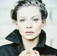 Он был женат и на все вопросы о том, какие их связывают отношения, отвечал, что актриса стала для него музой. Yuliya Peresild Rasskazala Kakoj Aleksej Uchitel Bezzhalostnyj Chelovek