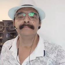 Divya/vijay just sang the song [Mera Pyar Tera Pyar ], how can the voice be  so amazing?!