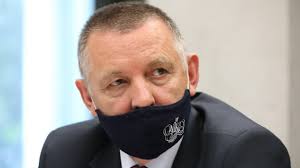 Marian banaś, a law and justice (pis) politician and recently appointed chief of poland's supreme audit office has been heavily embroiled in a corruption scandal, another to hit the ruling party just weeks before the country votes in a parliamentary election. Marian Banas Sklada Zawiadomienie Na Jaroslawa Kaczynskiego Tvp Info