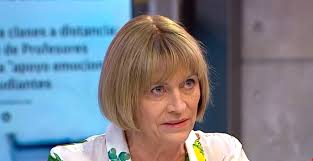 Todo sobre evelyn matthei, noticias en imagenes, fotos, videos, audios, infografias, interactivos y el encuentro entre evelyn matthei y michelle bachelet se dio en el hotel san francisco de santiago de. Evelyn Matthei Sobre Regreso A Clases Se Puede Salvar El Ano Sacando Materias Que No Sirven Mucho Gusto Mega