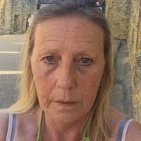 Roxanne Storey's Instagram, Twitter & Facebook