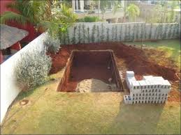Ein Fleckchen Urlaub Im Garten Bau Dir Deinen Eigenen Swimmingpool Genial Wohnen Diy Schwimmbad Swimmingpool Kleiner Pool Design