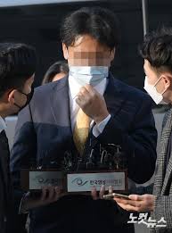경찰은 미리 흉기를 준비하여 피해자 주거지에 찾아가 잔인하게 살해하는 . ì •ë¯¼ìš© ë³€í˜¸ì‚¬ ì˜ìž¥ì‹¤ì§ˆì‹¬ì‚¬ ë…¸ì»·ë‰´ìŠ¤