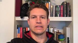 B2B Headline: Direct Approach Beats Clever Pun Every Time