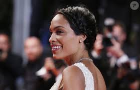 Photo : Rosario Dawson (collier Seven Stars en or blanc et diamants,  boucles d'oreilles en diamants collection Bouquet de Montblanc) à Cannes,  le 20 mai 2013.
