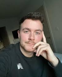 Kenny Begley's Instagram, Twitter & Facebook