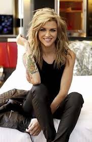 Ruby Rose I Ve Never Seen Her Like This It Looks Nice Ruby Rose Ruby Rose Hair Girl Crushes