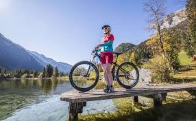 E Bike Verleih Movelo Elektro Fahrrader Fur Pidinger Gaste