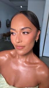 Tara Florence Artistry 🤝🏼 @katelilydressinghair Your go to bridal duo (if  I do say so myself 🥹) @_laurenecurtis wedding was such a special one for  us! In our industry we are apart