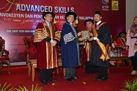 Geriau matyti vietą kolej yayasan pahang advanced skills, atkreipkite dėmesį į netoliese esančias gatves: Empat Graduan Kyp Advances Skills Kongsi Kisah Menarik