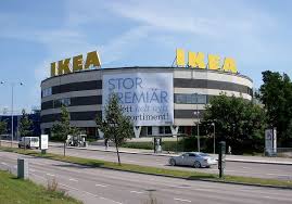 The World S Largest Ikea Store Situated At Kungens Kurva In Huddinge Municipality Sweden This Ikea Store Was Opened In 1965 Norge Danmark Platser