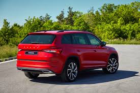 S nezameniteľným nápisom škoda vzadu sa tento automobil hrdo hlási k svojej značke. Skoda Karoq Und Kodiaq Jetzt Mit Weiter Aufgewerteter Ausstattung Presseportal