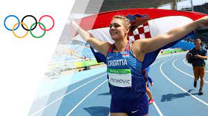 Dincoff struggled in the early rounds but hit 61.63m with her fifth throw to move into qualifying position. Rio Replay Women S Discus Final Youtube