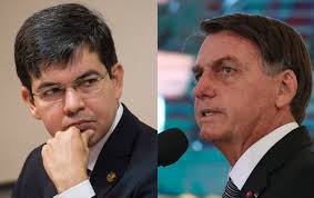 Randolfe rodrigues quot se pelos menos o presidente da república ficasse calado ajudaria muito quot. Bolsonaro E Comparado A Hitler Por Senador Do Amapa Noticias Brasil Diario Online Dol
