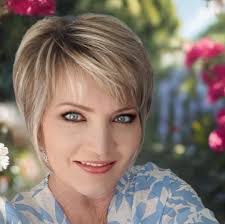 Carol Joubert's Instagram, Twitter & Facebook