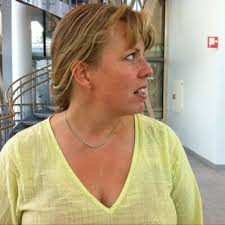 Helena Larsson (@larsson_helena)