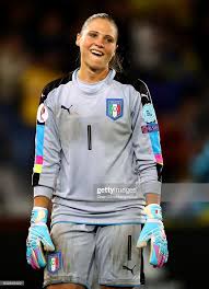 Profilo ufficiale portiere della @juventusfc e della nazionale italiana @azzurrefigc atleta @puma instagram. News Photo Laura Giuliani Of Italy Reacts During The Uefa Sports Women Women Womens Football