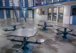 State government paid an hourly average wage of $24.30, which totaled $50,530 a year. Budget Conference Correctional Officers To Get Pay Raise 8 5 Hour Shift Pilot Program