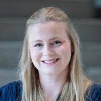 Debbie Ponce's Instagram, Twitter & Facebook