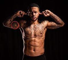 Memphis depay tattoo depay memphis lion back tattoo realistic tattoo sleeve guardian angel tattoo community shield man of the match tattoo sleeve designs tattoo ideas. Die 47 Tattoos Von Memphis Depay Und Ihre Bedeutung Promi Tattoos