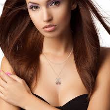 Amazon.com: Collares de oso rosa en capas para mujeres y niñas, cadena de  diamantes de imitación brillantes de arco iris, lindo colgante de oso  colorido, gargantilla de tenis, collar de peluche, collar