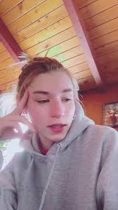 Selina Menard (@selina.bean)