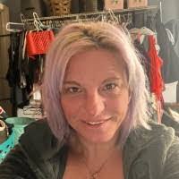 Hollie Norwood's Instagram, Twitter & Facebook