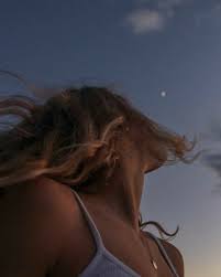 Aesthetic Ve Ikonik Fotograflar Icin Gelin Guzel Kizceler Oy Rastgele Rastgele I 2020 Kreativ Portrattfotografering Instagram Ideer Portrattfotografering