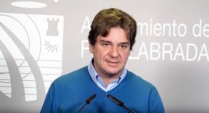 He was a devoted son to his mother, carmen castillo, and a loving partner to his fiancé, kelli knight. Javier Ayala Considera Inconcebible Que La Presidenta Regional No Reciba A Los Alcaldes Socialistas Fuenlabrada Noticias