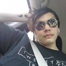 Owen Dupuis (@Emo_chaos420)