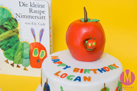 Zu seinen bekanntesten werken gehört „die kleine raupe nimmersatt, die 1969 erschien und in mehr als 70 sprachen übersetzt wurde. Raupe Nimmersatt Torte Madelainedreamcake
