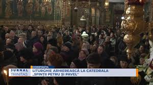 În interiorul catedralei „sfinții apostoli petru și pavel credincioșii se pot ruga la moaștele sfântului mare mucenic pantelimon, dar și ale sfinților arhipiscopia tomisului, muzeul ion jalea, muzeul de istorie națională și arheologie, edificiul roman cu mozaic, acvariul constanța, biserica sfântul. Liturghie ArhiereascÄƒ La Catedrala SfinÈ›ii Petru È™i Pavel Trinitas Tv