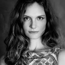 Lindsay Roche's Instagram, Twitter & Facebook