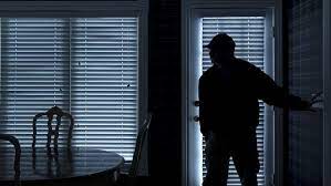 Then he got an emergency call from his boss and had to go into work asap. We Asked 86 Burglars How They Broke Into Homes Wfaa Com