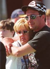 PHOTOS: Fans react to Dale Earnhardt's death after 2001 Daytona 500 crash