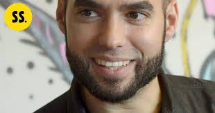 Juontaja Axl Smith pyysi Facebookissa anteeksi