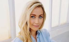 Ovtcharov — owtscharow, auch ovtcharov ist der name von dimitrij ovtcharov (* 1988), deutscher tischtennisspieler nikolaj owtscharow (* 1957), bulgarischer historiker. That S Why These Stunning Table Tennis Couples Are True Superheroes World Of Articles