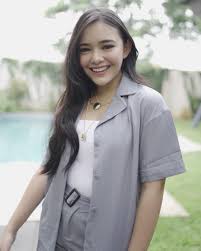 Jakarta, 6 desember 1999 nama orang tua : Amanda Manopo Biodata Profil Fakta Perjalanan Karir Dailysia
