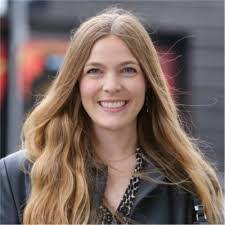 Courtney Vitale's Instagram, Twitter & Facebook