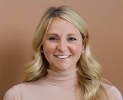 Bethany Redmond's Instagram, Twitter & Facebook