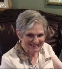 Dee Daigle's Instagram, Twitter & Facebook