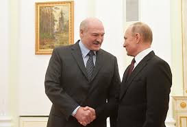<p>президент беларуси александр лукашенко в годовщину самых громких в суверенной истории беларуси президентских выборов решил провести большую встречу с журналистами. V Kremle Rasskazali O Sostoyanii Putina On Vstrechalsya S Perenesshim Covid Lukashenko Ura Ru