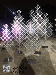 透光树 艺术玻璃 幻彩雕塑 耶利雅雕塑艺术出品 wechat qq 1041772863 tel 13510679100 louvre landmarks building