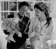 Bob Dylan Marries Sara Lownds On This Day In 1965 As She Is Already Pregnant With His First Child The Marriage Is Kept A Bob Dylan Bob Dylan Family Joan Baez