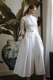 La Nouvelle Collection De Robe De Mariee 2020 De Manon Pascual Qui Depuis Maintenant Plus De Vingt Ans Hab Robe De Mariee Vintage Robe De Mariee Robe Createur