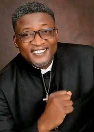 The old prophet deceived d young prophet yet God pronounced His judgment  through d mouth of d wicked old prophet. Why?