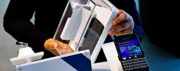 By default, if you connect your blackberry q10 to a computer with a usb cable, you will not be able to access the phone's files on the pc except you turn on usb mass storage via settings. Sales Of Blackberry S Q10 Keyboard Phone Fall Flat Wsj