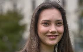 Scarlett Hardy's Instagram, Twitter & Facebook