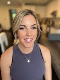 Adriana Walsh's Instagram, Twitter & Facebook